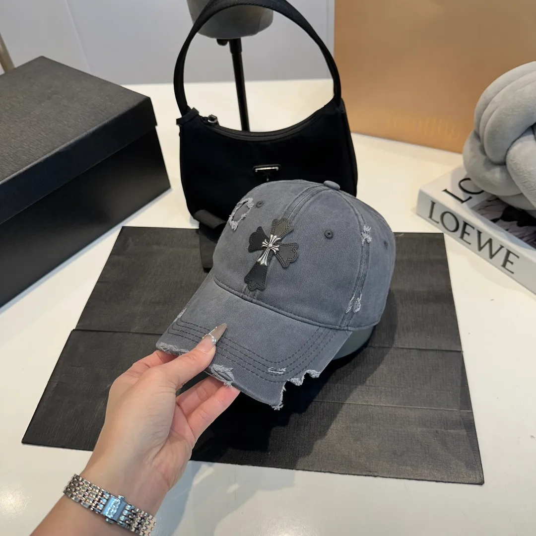 P60 Chrome Hearts 💓Early spring Korean style fashion retro distressed hole hat worn design versatile baseball cap peaked cap